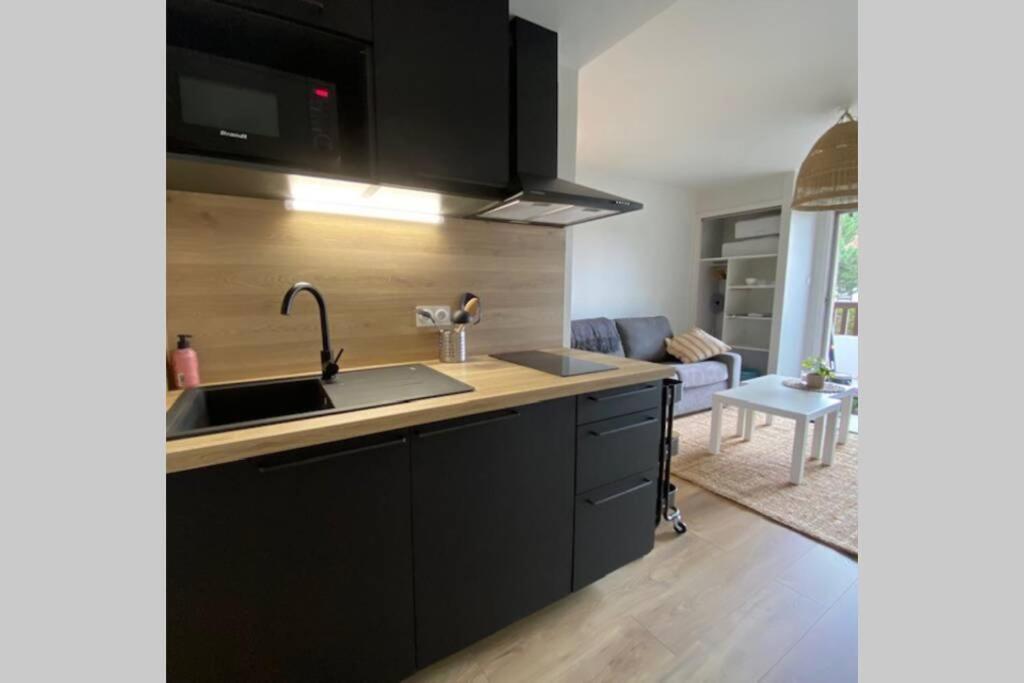 Coeur De Cabourg- Joli Studio Avec Terrasse - Apartamento Exterior foto